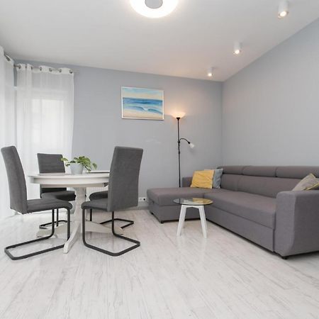 Apartament Biegusa Gliwice Bagian luar foto