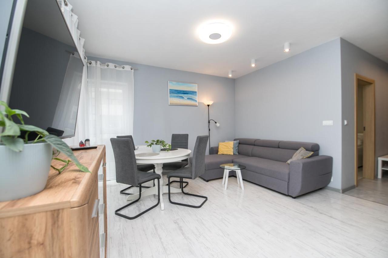 Apartament Biegusa Gliwice Bagian luar foto